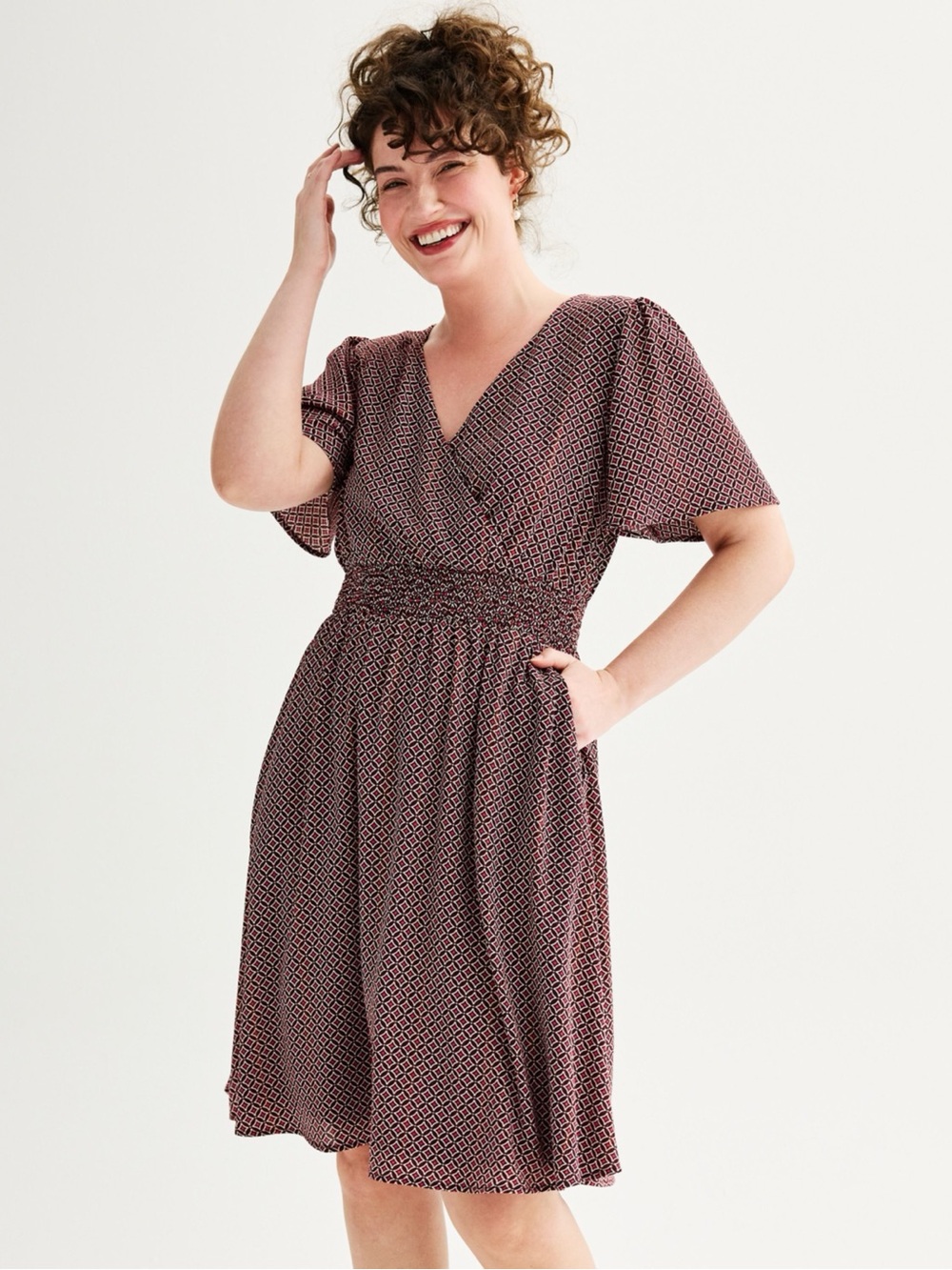 DRAPER JAMES Printed V-Neck Smocked Waist Dress in Burgundy